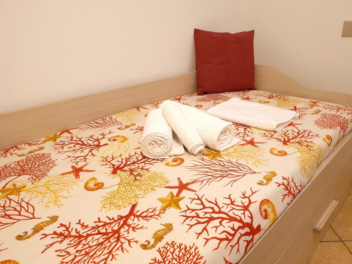 Dimora Rena Dorada - Apartment In Pula, Sardinia, Italy エクステリア 写真